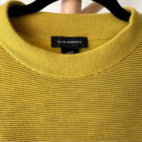 Club Monaco ribbed crew neck - Picture 3 of 8